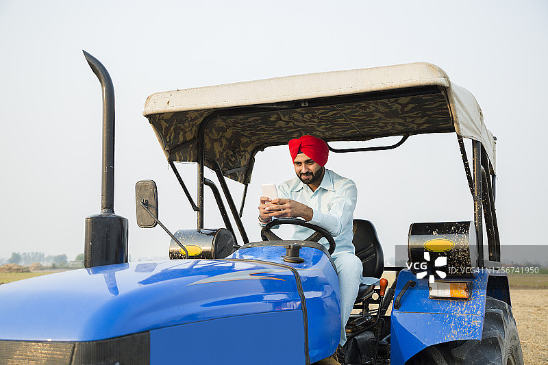 年轻的锡克教男子照片图片素材