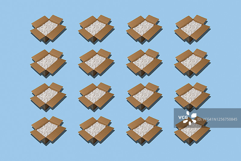 许多装满泡沫塑料颗粒的纸板箱图片素材