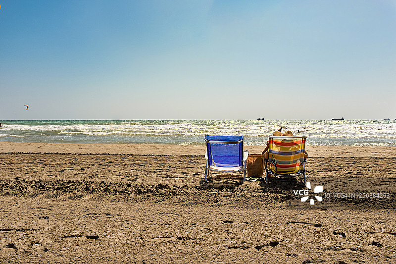 海滩休闲时光图片素材