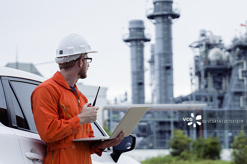 工业设施中的工程师图片素材