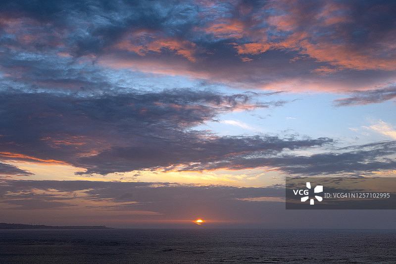 戏剧性的日落图片素材