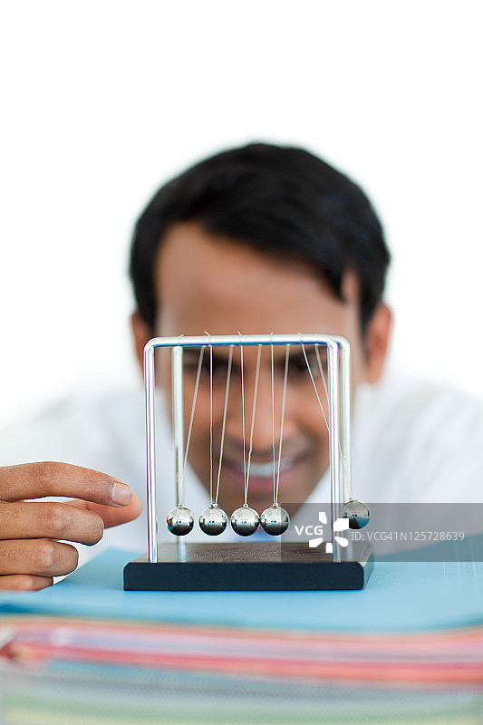 商人玩动感球图片素材