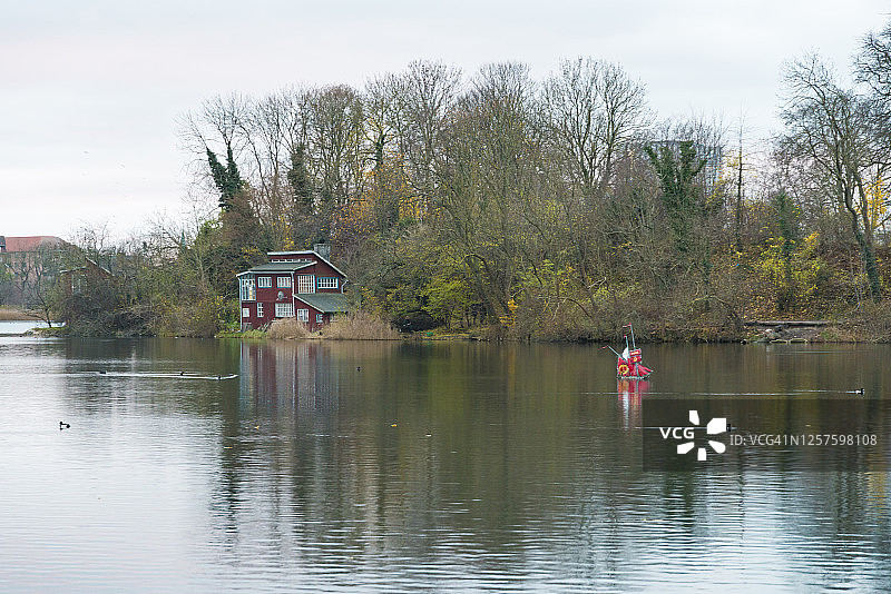 丹麦哥本哈根克里斯蒂安尼亚湖图片素材
