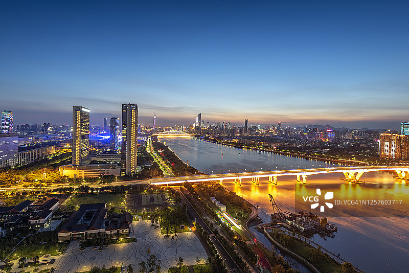 城市日落高角度景观图片素材