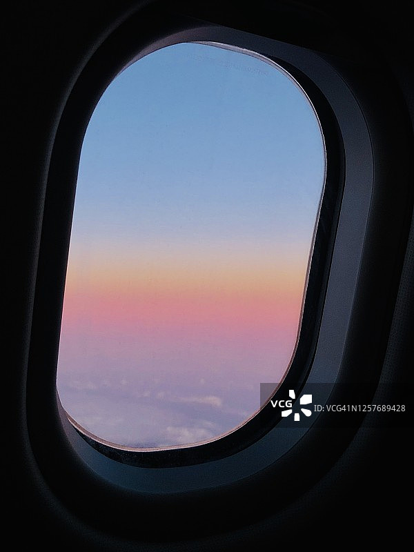 飞机上的日落图片素材
