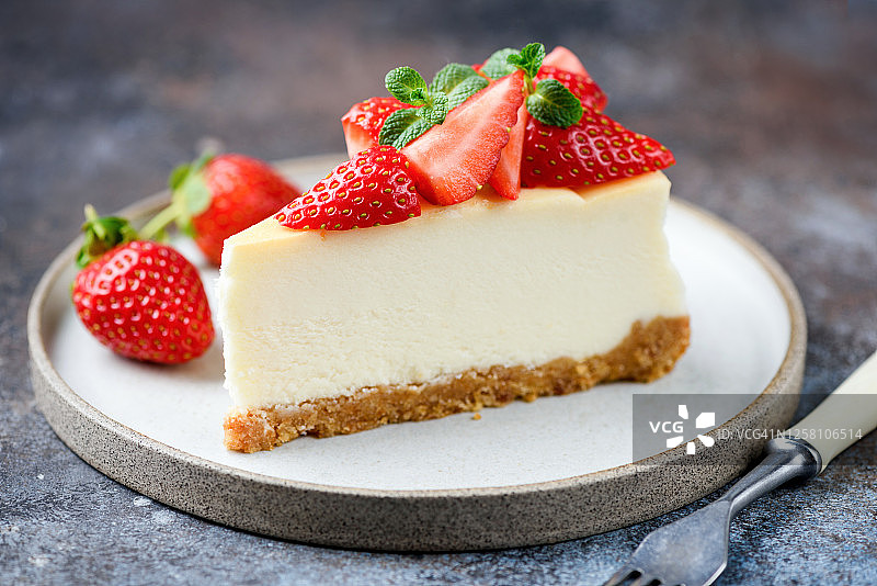 草莓芝士蛋糕切片图片素材