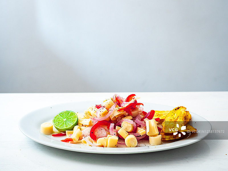 秘鲁传统海鲜风味纯素棕榈心腌制菜图片素材