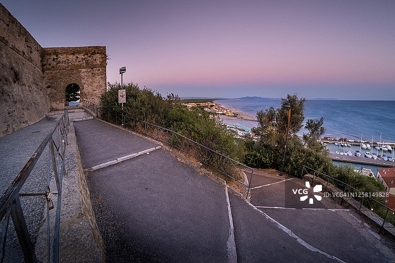 意大利托斯卡纳的卡斯蒂廖内·德拉佩斯卡亚图片素材