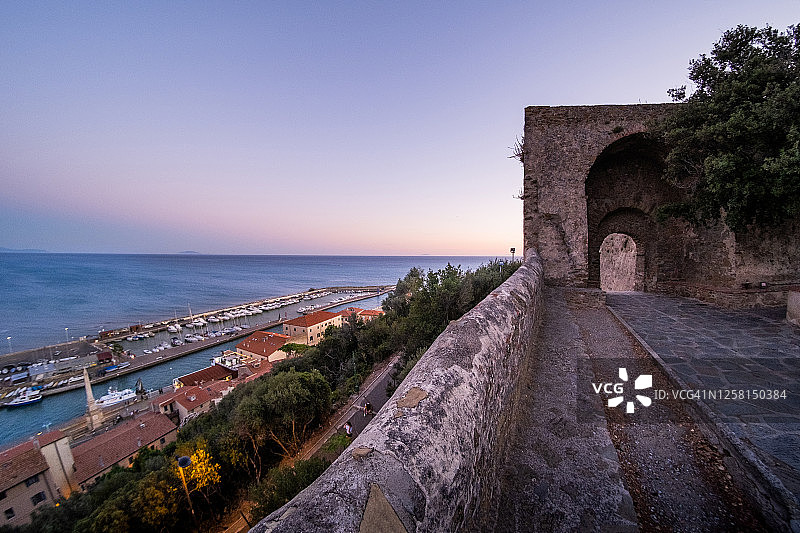 意大利托斯卡纳的卡斯蒂廖内·德拉佩斯卡亚图片素材