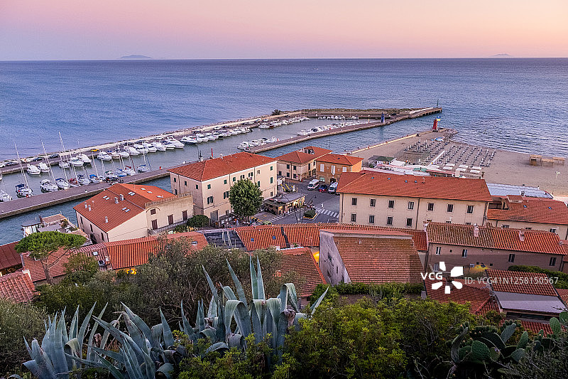 意大利托斯卡纳的卡斯蒂廖内·德拉佩斯卡亚图片素材