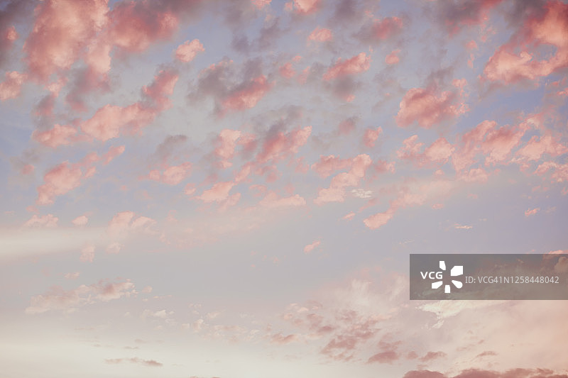粉色云彩天空图片素材