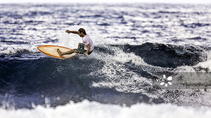 科摩罗，印度洋冲浪图片素材