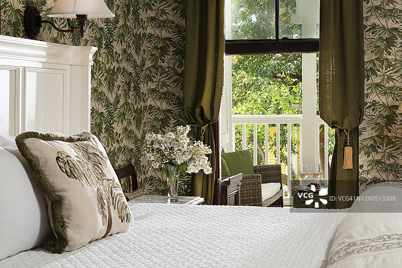 夏季玫瑰葡萄酒壁纸卧室阳台景观图片素材