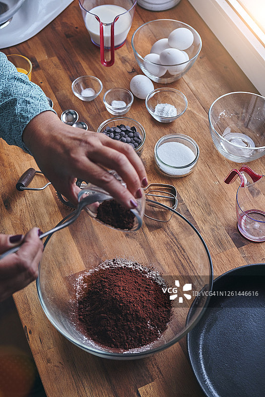 准备杏仁开心果马斯卡彭无花果馅饼图片素材