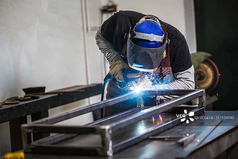 焊枪工业焊机图片素材