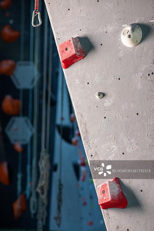 私立体育中心的攀岩课程图片素材