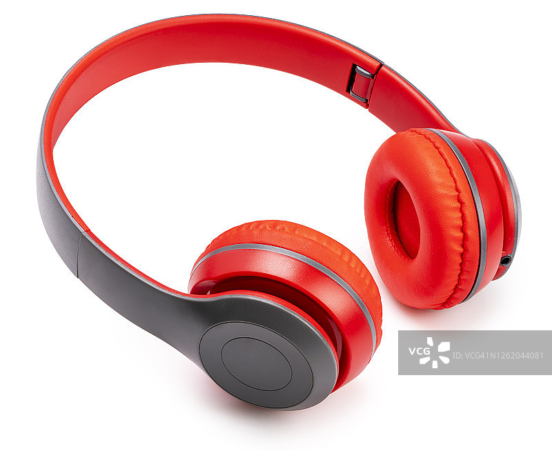 白色背景上的黄色无线耳机，带裁剪路径图片素材