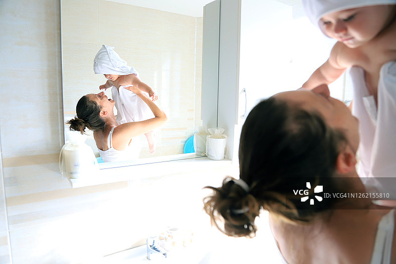 洗澡时间图片素材