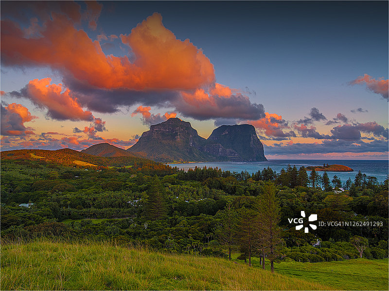 豪勋爵岛美丽的黄昏景色，澳大利亚新南威尔士州图片素材