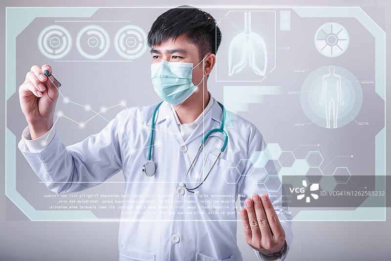 医生通过虚拟现实技术分析新冠病毒图片素材