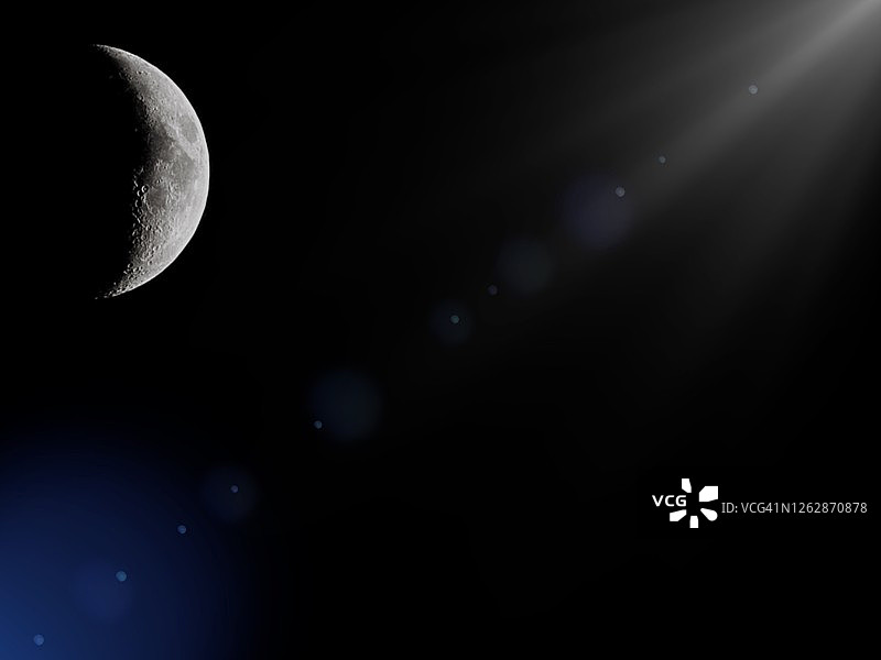 夜空中的月亮图片素材