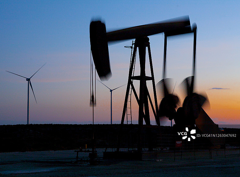 德克萨斯州戴维斯堡的风力发电场图片素材