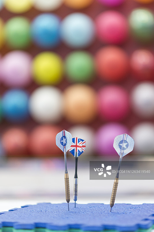 集市上的飞镖气球游戏图片素材