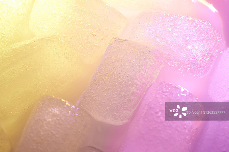 鲜艳色彩冰块图片素材