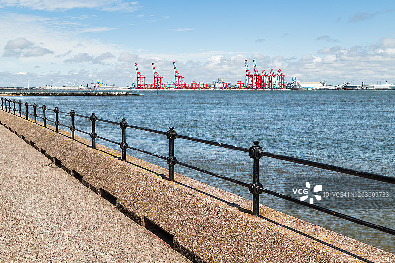 从威勒尔看到的西福斯码头图片素材