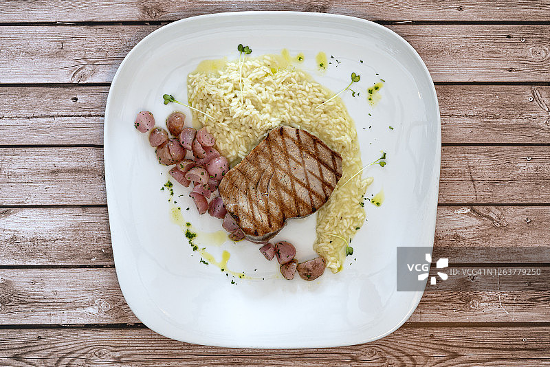 瑞士风味洋葱肉末饭图片素材