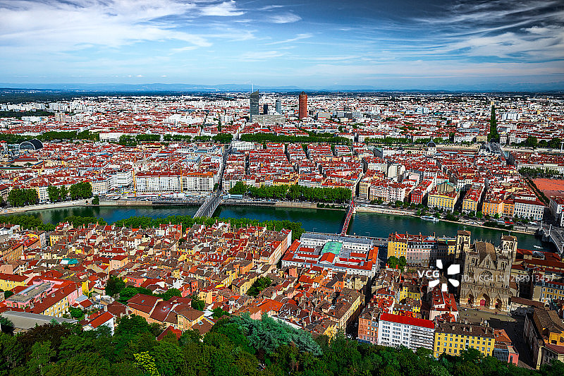 里昂城市景观、索恩河和La Part-Dieu商业区全景图片素材