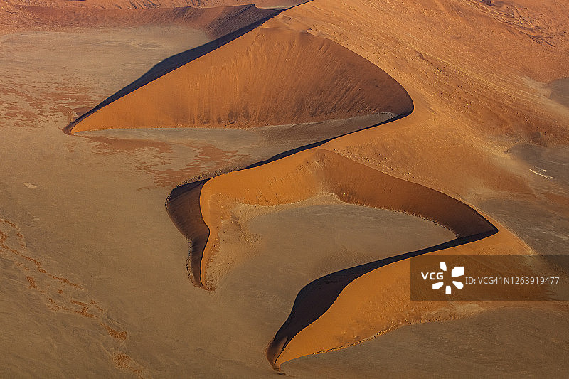 纳米比亚死亡谷沙漠沙丘景观图片素材