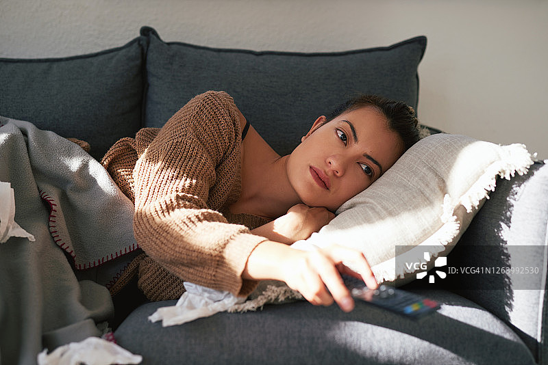 沉迷追剧区图片素材