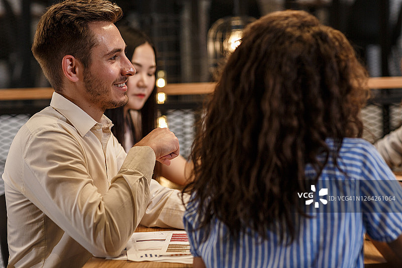 今日与未来的领导者图片素材