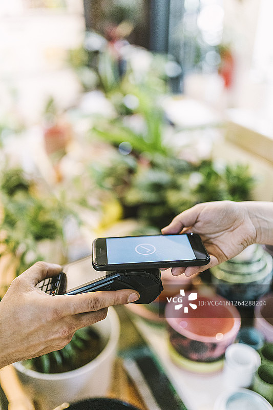 非接触式支付成为新常态图片素材