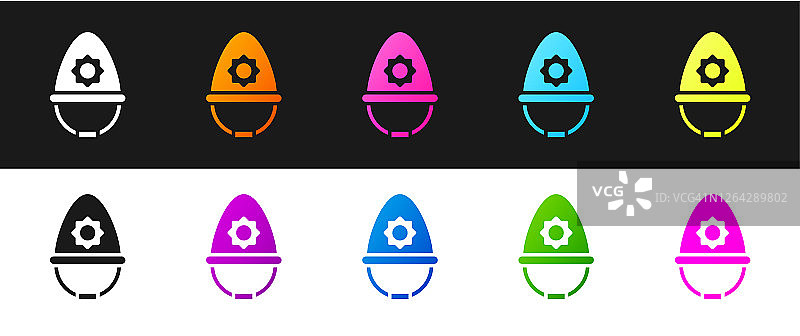 设置英国警察头盔图标，在黑白背景上隔离。矢量图图片素材