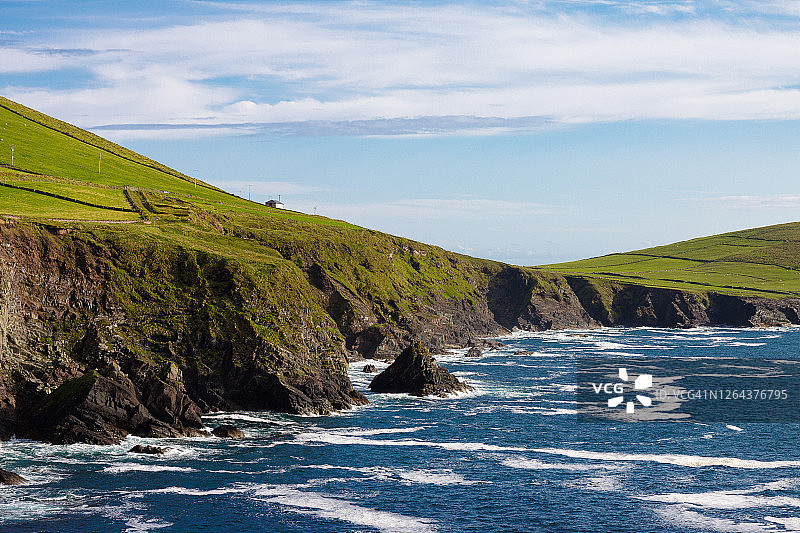 爱尔兰丁格尔半岛的美丽海岸线图片素材