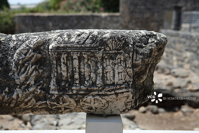 门楣上的约柜雕刻图片素材