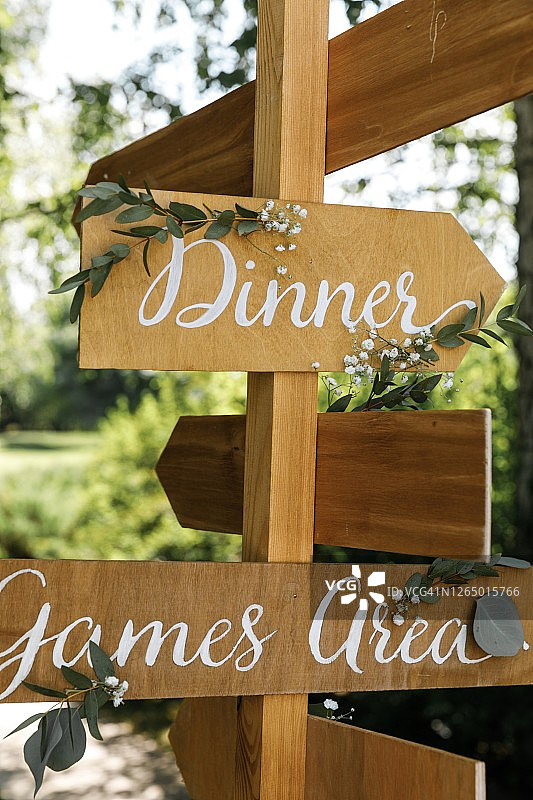 婚礼晚宴指示箭头 - 股票照片图片素材