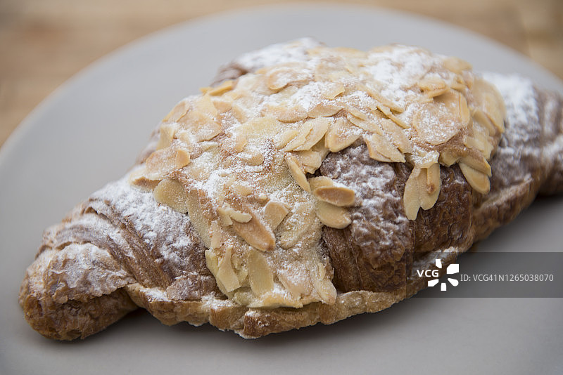 普特尼桥上的维多利亚时期路灯图片素材