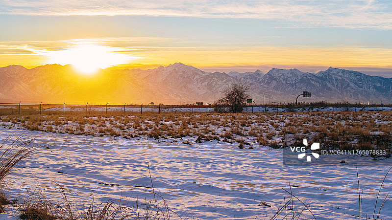 美国犹他州盐湖城冬季早晨景观图片素材