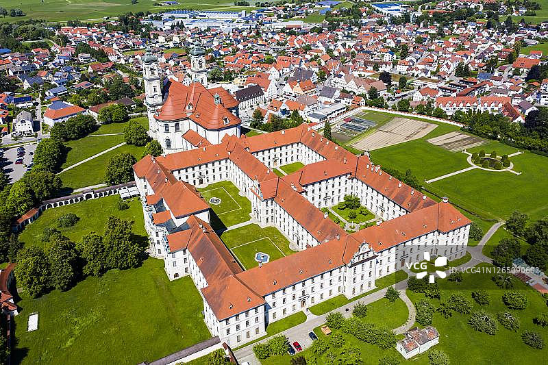 德国巴伐利亚州奥托博伊伦修道院航拍图片素材