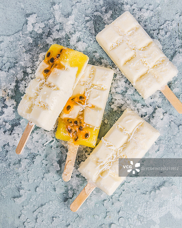 天然水果冰淇淋图片素材