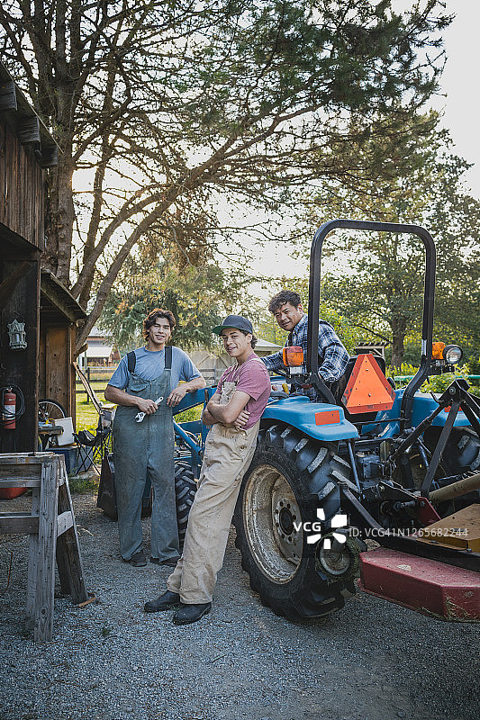 农民家庭 портрет图片素材