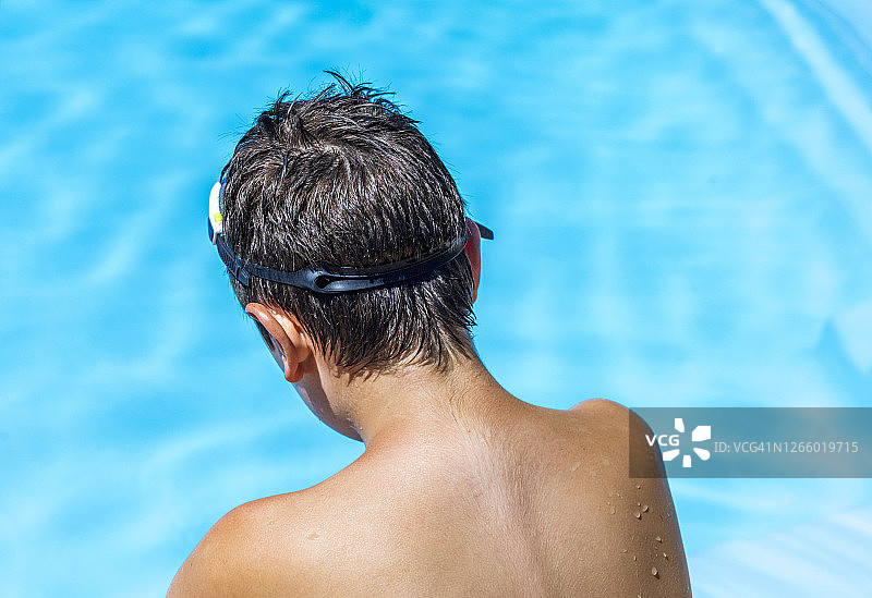 游泳池眼镜图片素材