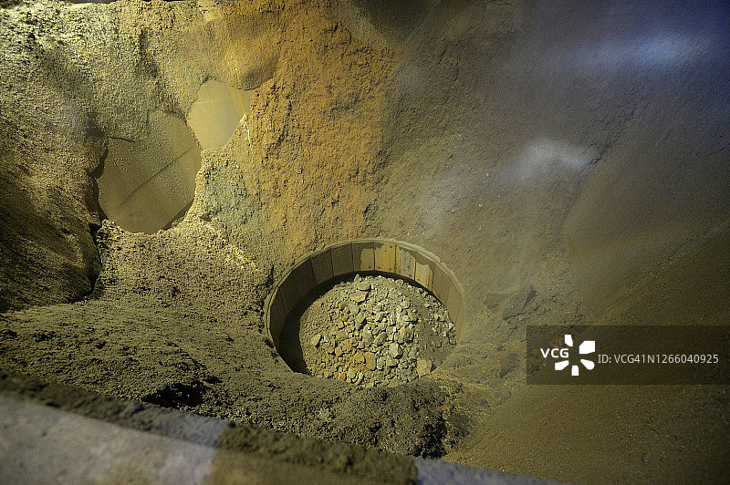 钻石矿中的钾镁煌斑岩图片素材