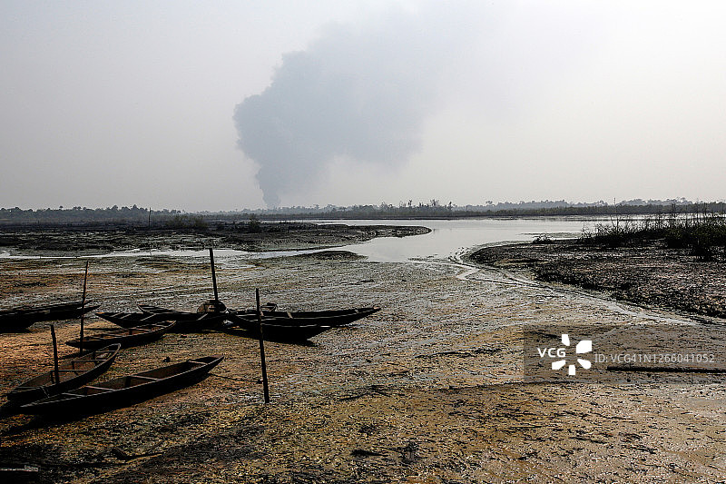 尼日尔三角洲石油污染图片素材