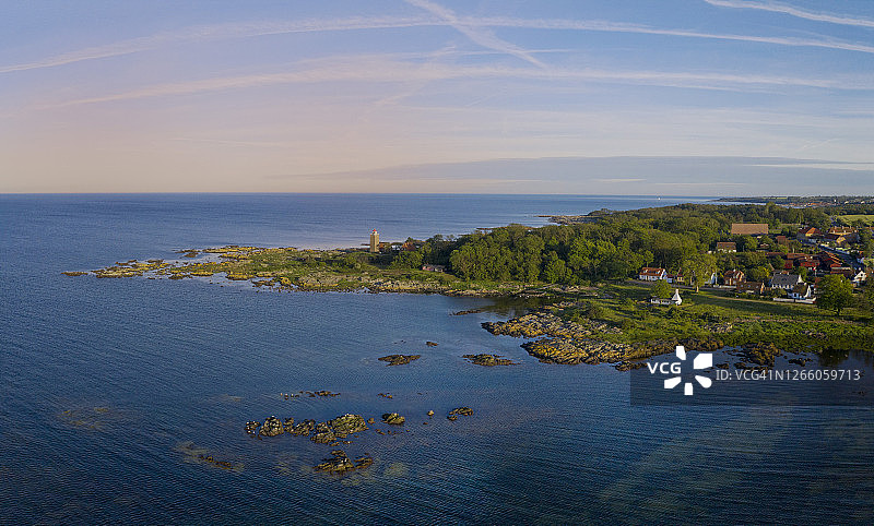 丹麦博恩霍尔姆岛哈默胡斯城堡遗址日落海景图片素材