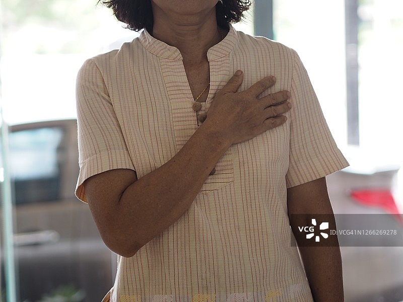 疫情期间的替代握手问候方式图片素材