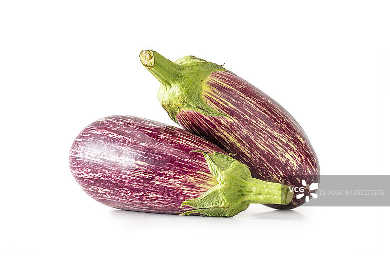 白色背景上的茄子图片素材